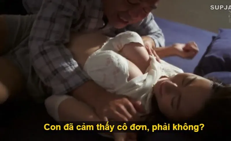 Nhìn con trai mải miết lao đầu vào việc, khiến vợ sắp cưới cô đơn lẻ bóng, bố chồng liều lĩnh đè ra làm tình với con dâu.